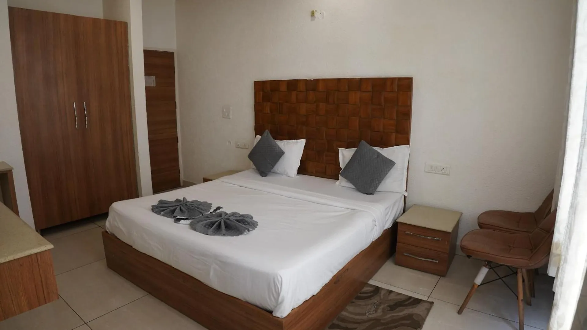 Hotel Sharrytel Zirakpur